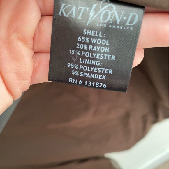 Kat Von D Los Angeles beautiful coat size 6 is, eu 38. Great condition! - Picture 9 of 11